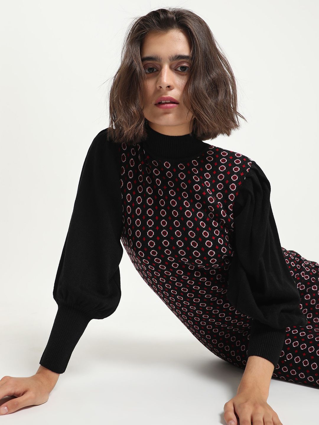 RAREISM Geometric Self Design Acrylic Longline Pullover