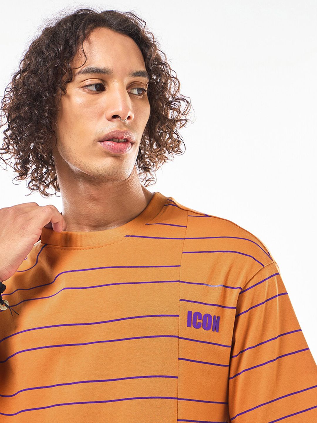 Bewakoof Men Striped Round Neck Pure Cotton T-shirt