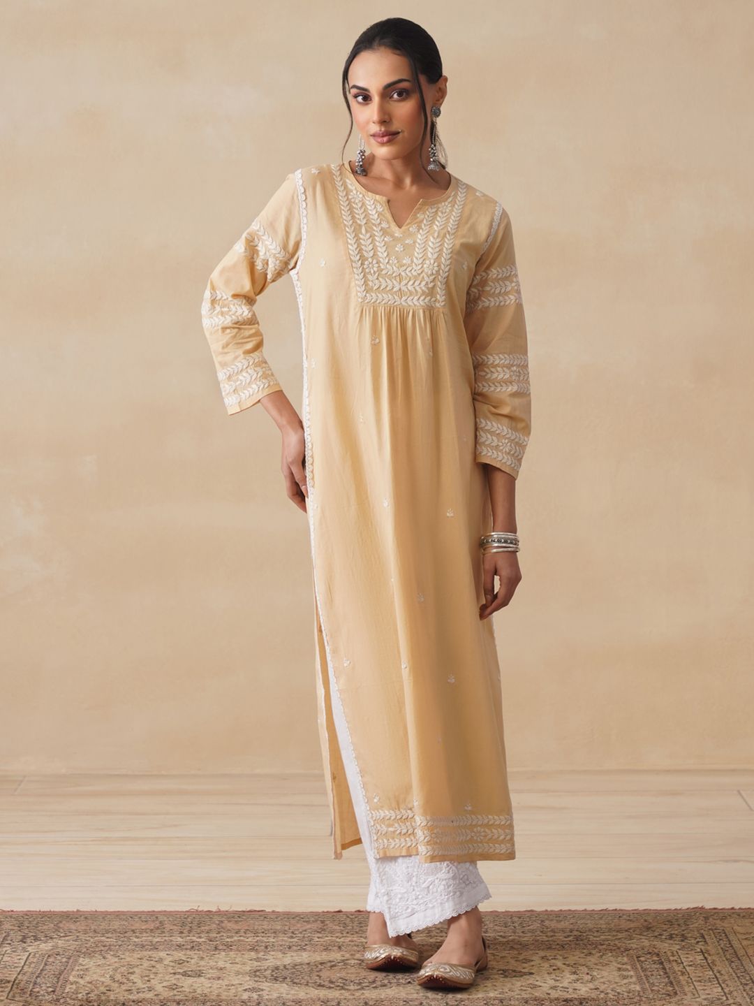 House of Chikankari Women Beige Cotton Chikankari Embroidered Kurta