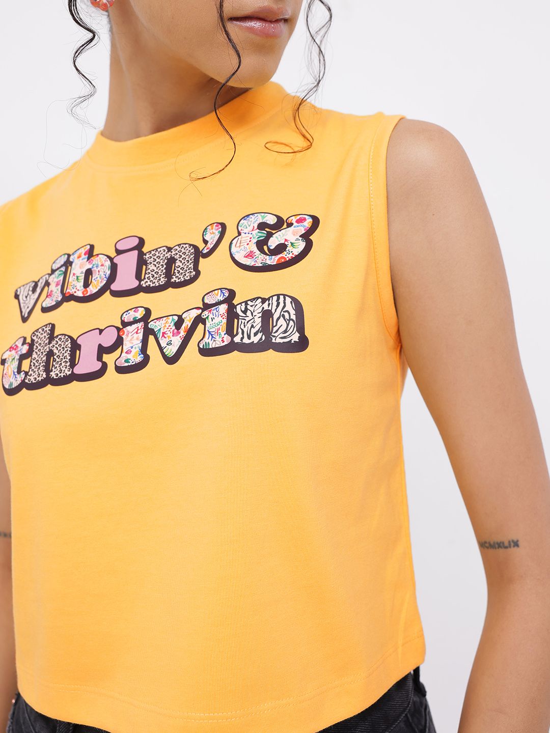 DressBerry Feel Good Thrivin Typo Printed Sleeveless Crop T-shirt