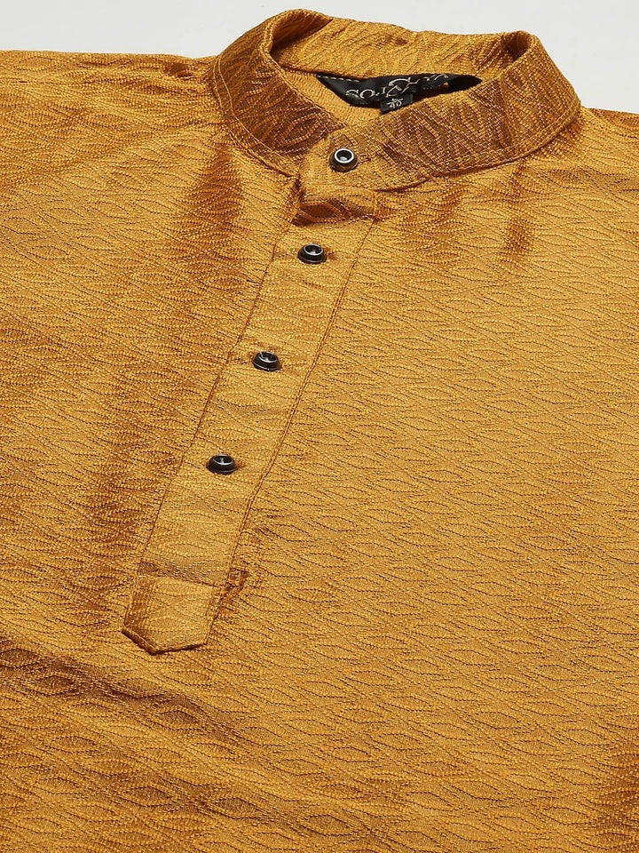 SOJANYA Kurta Design Tenunan Kuning Mustard Lelaki