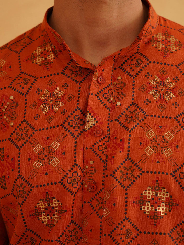 SOJANYA Men Orange Printed Cotton Linen Kurta with Churidar