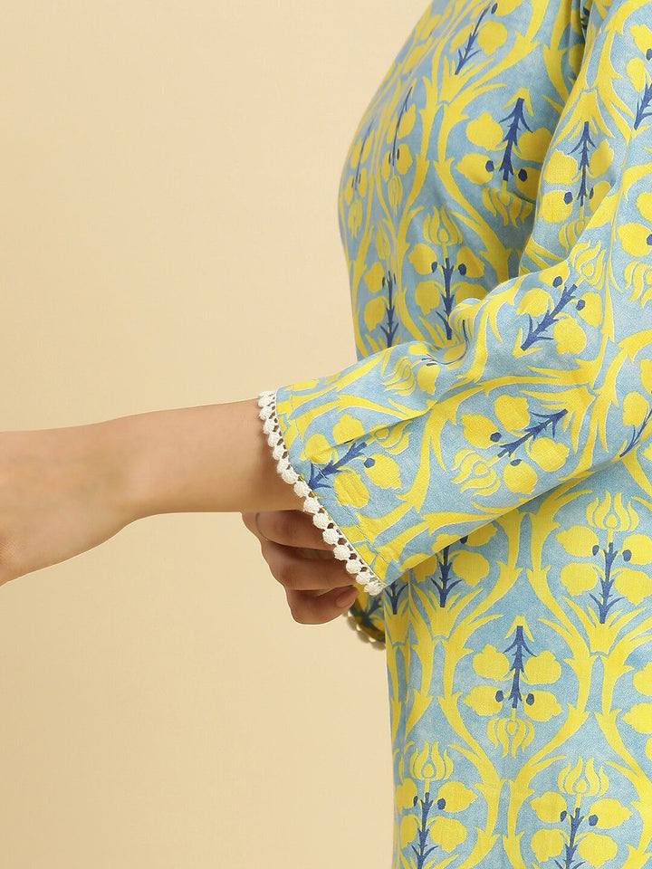 W Floral Printed Cotton Straight Kurta