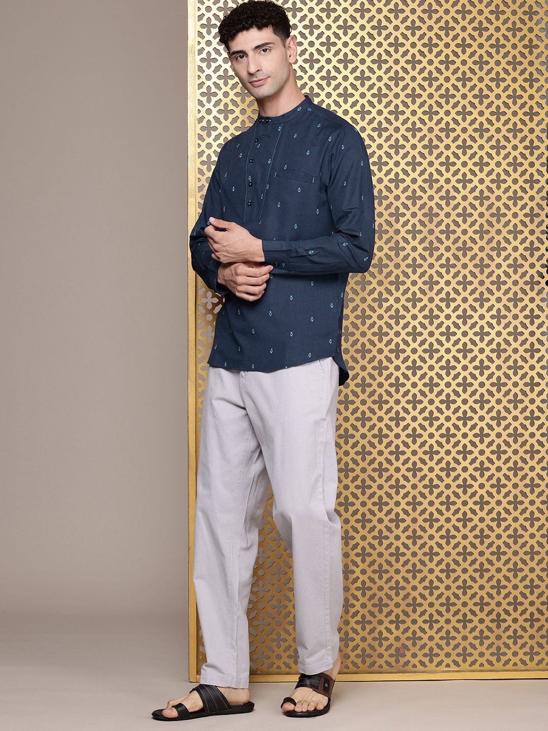 House of Pataudi Men Embroidered Mandarin Collar Thread Work Kurta