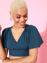 Berrylush Women Stunning Blue Solid Cropped Top