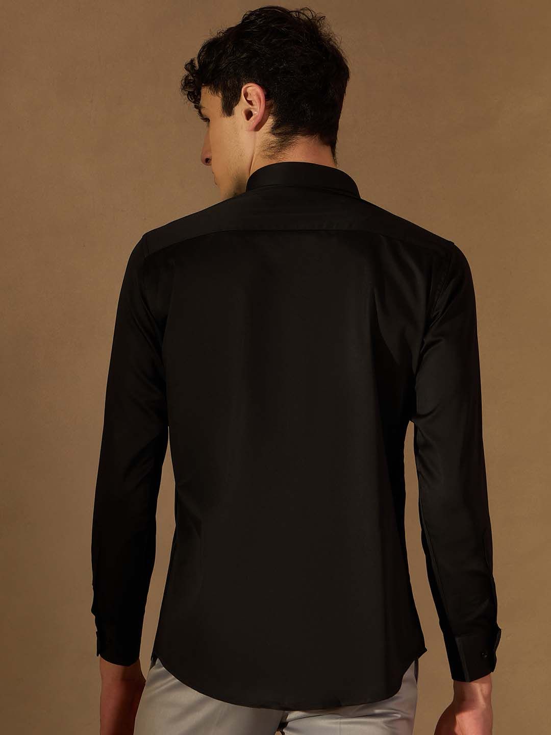 DENNISON Smart Spread Collar Casual Shirt