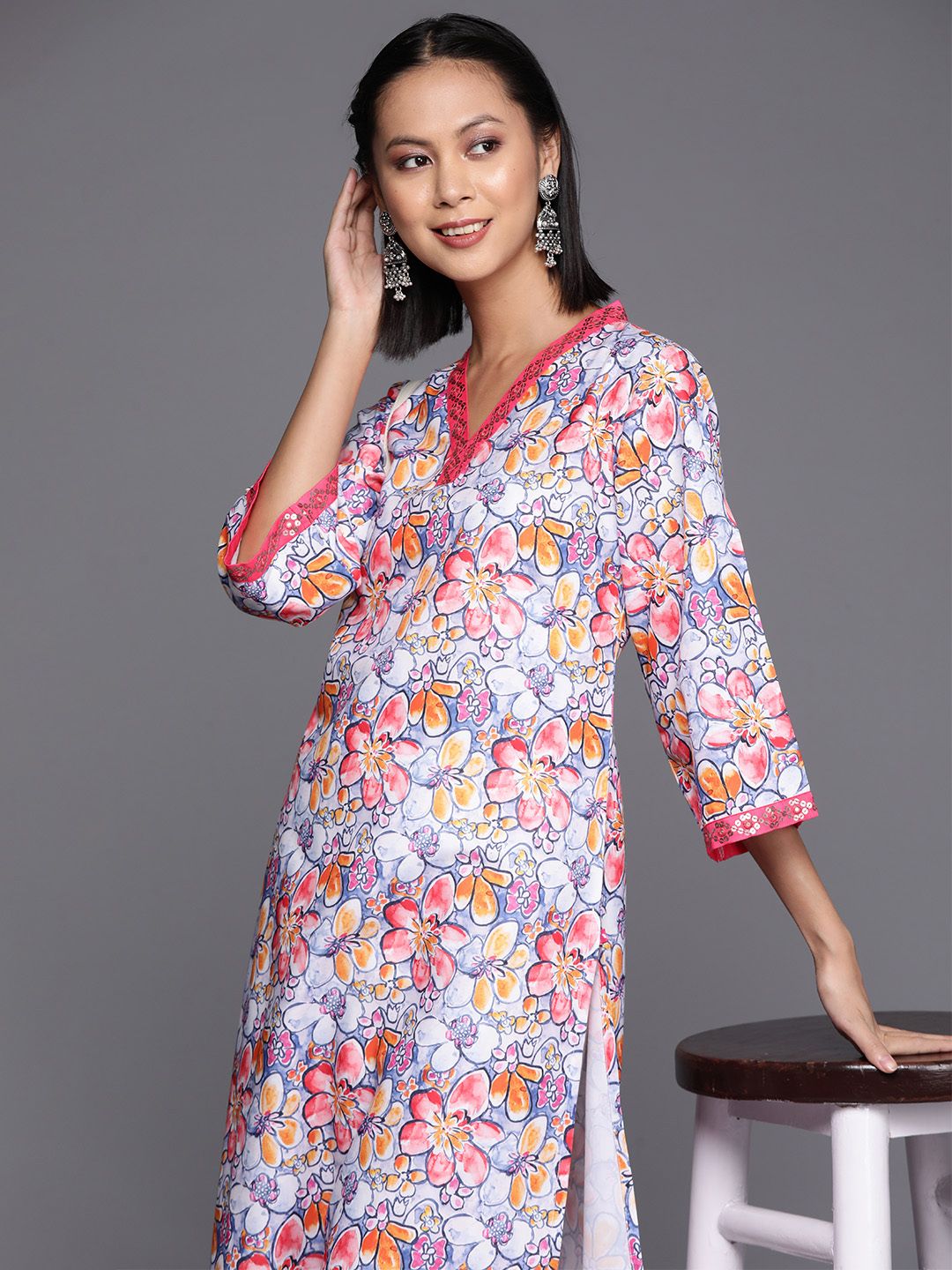 Varanga Floral Printed Flared Sleeves Sequinned Kurta