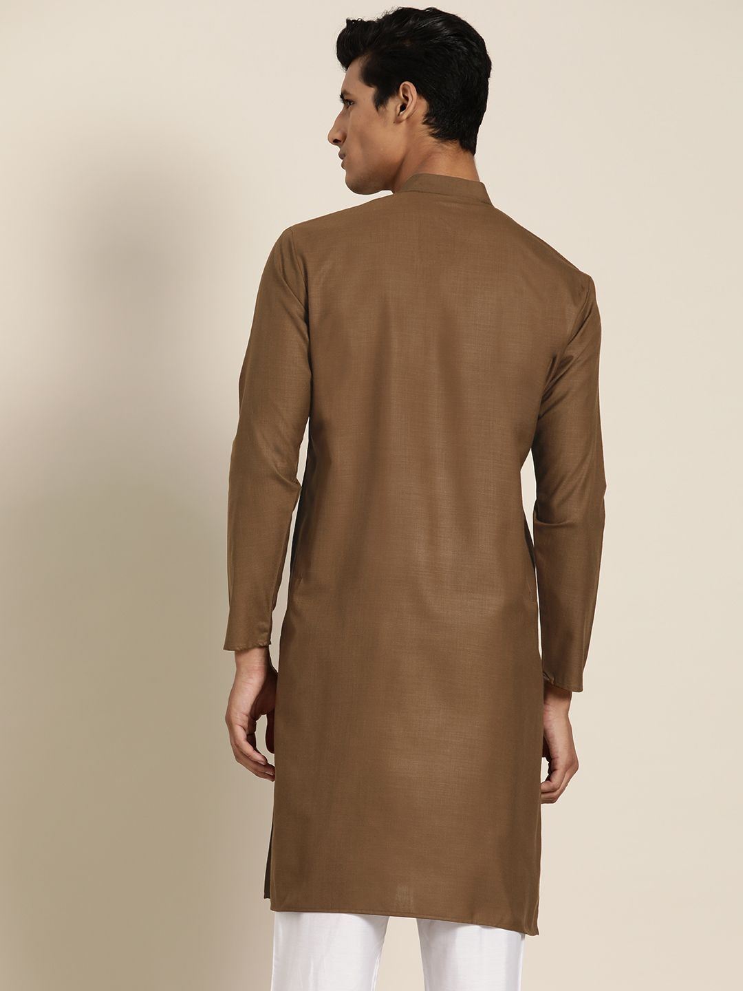 Anug by SOJANYA Men Brown Pure Cotton Solid Gotta Patti Detail Kurta