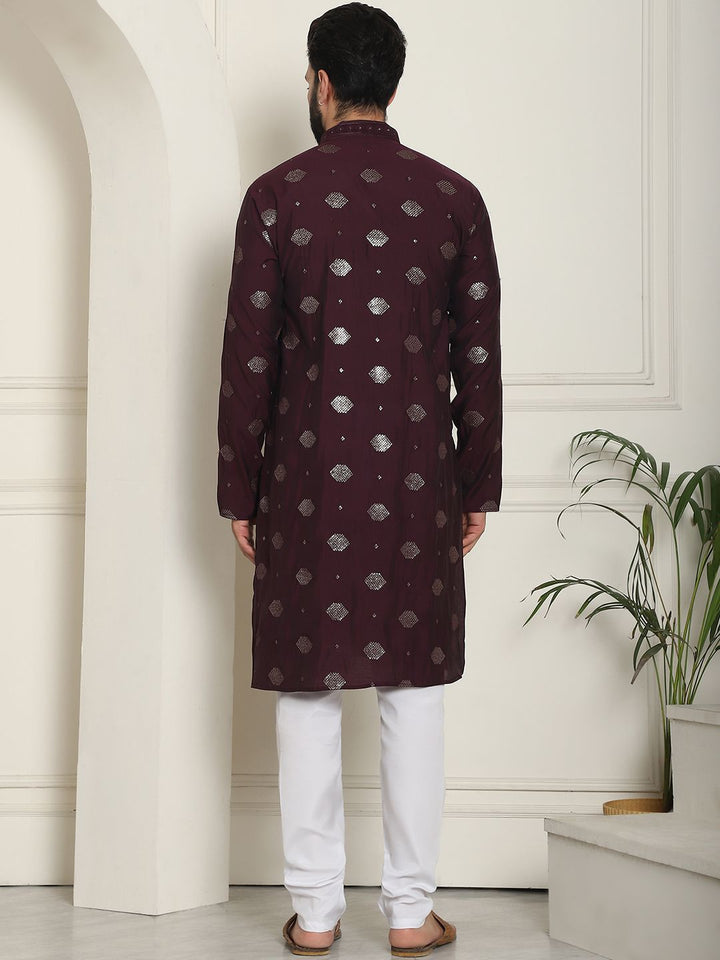 SOJANYA Geometric Embroidered Sequinned Cotton Silk Straight Kurta With Churidar