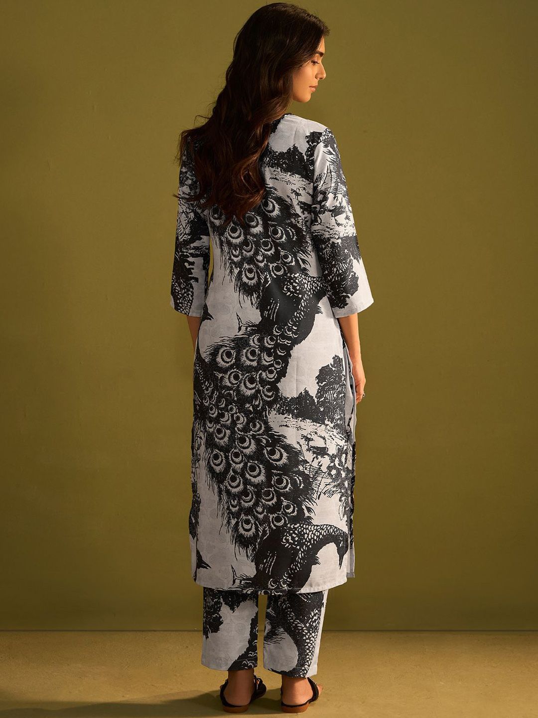 Indo Era Women Floral Printed Regular Pure Cotton Kurta with Trousers