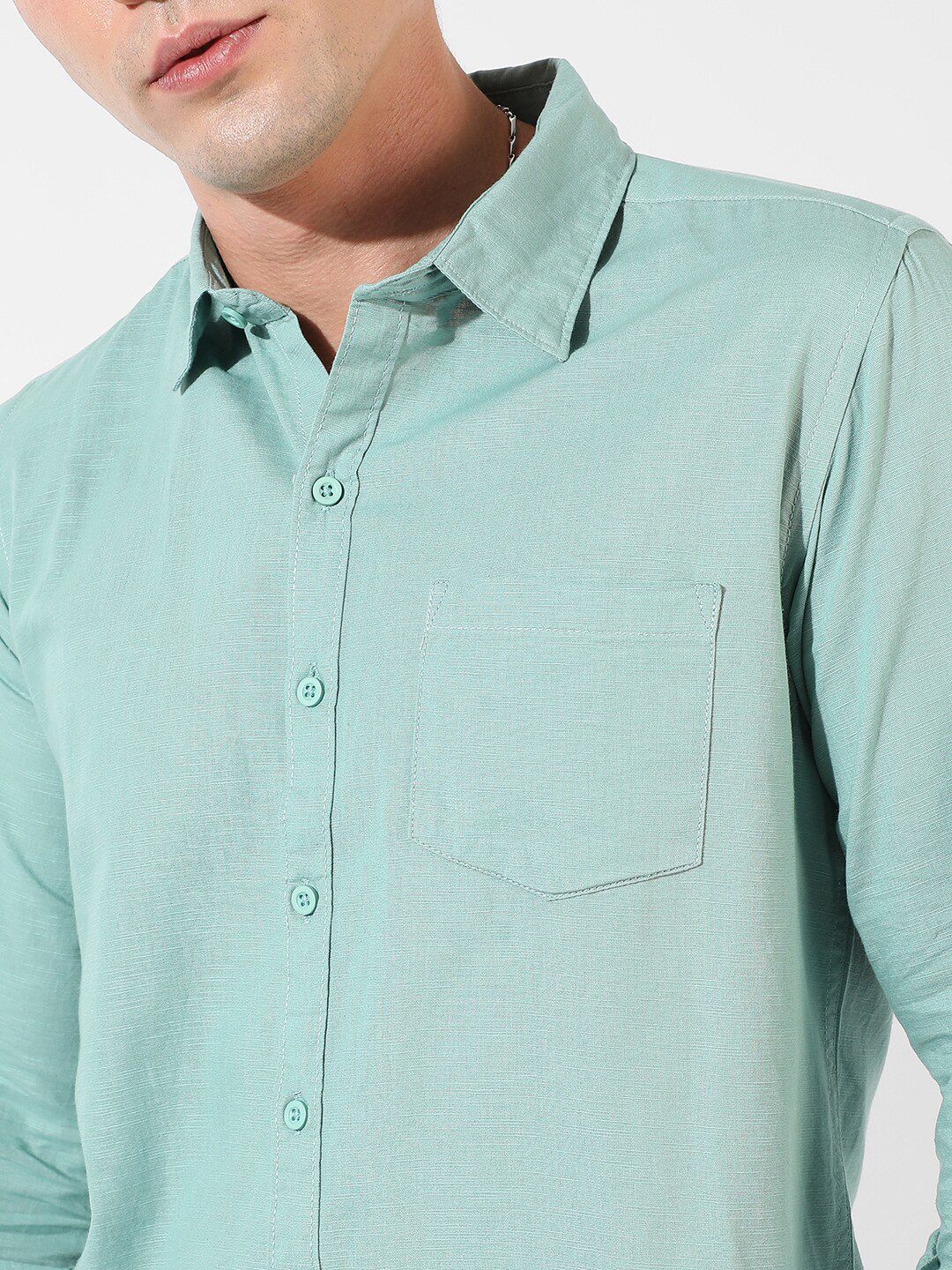 Campus Sutra Green Spread Collar Classic Fit Cotton Casual Shirt