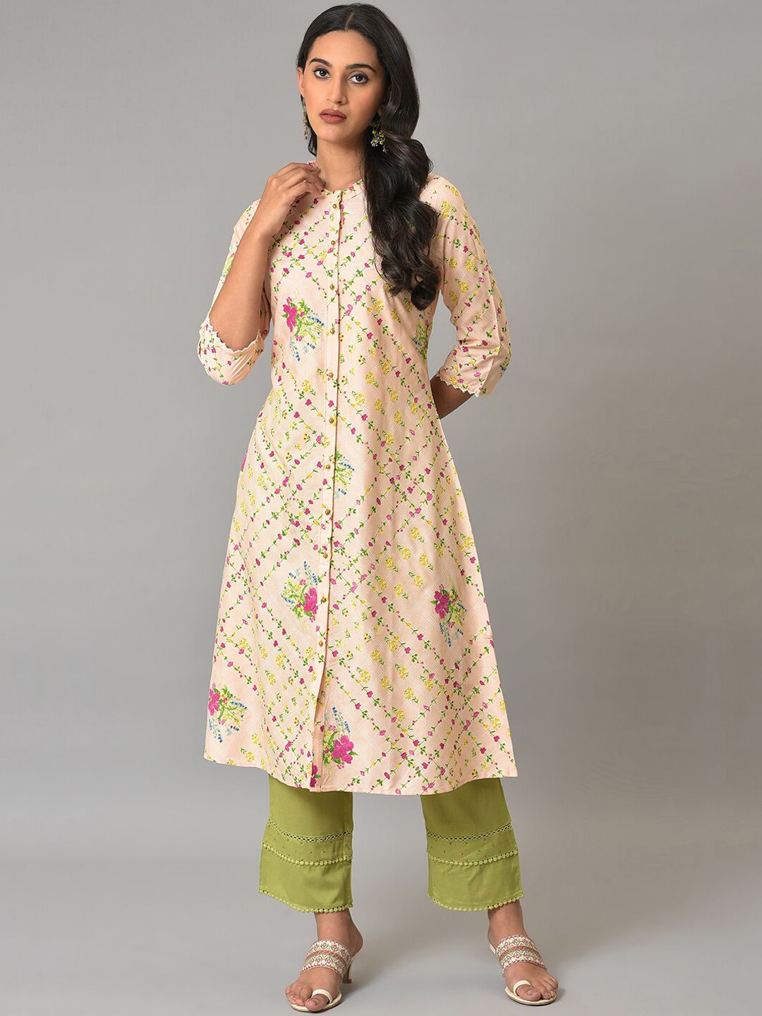 W Women Floral Printed Keyhole Neck Kurta