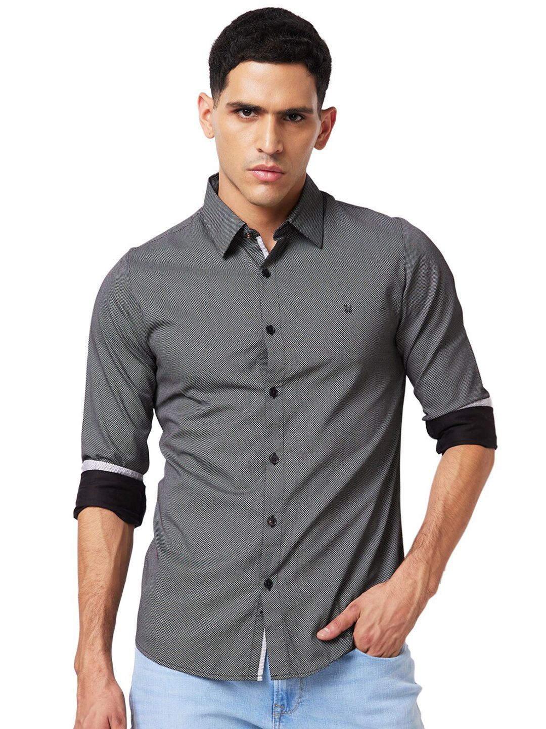 SPYKAR Spread Collar Long Sleeves Slim Fit Cotton Casual Shirt