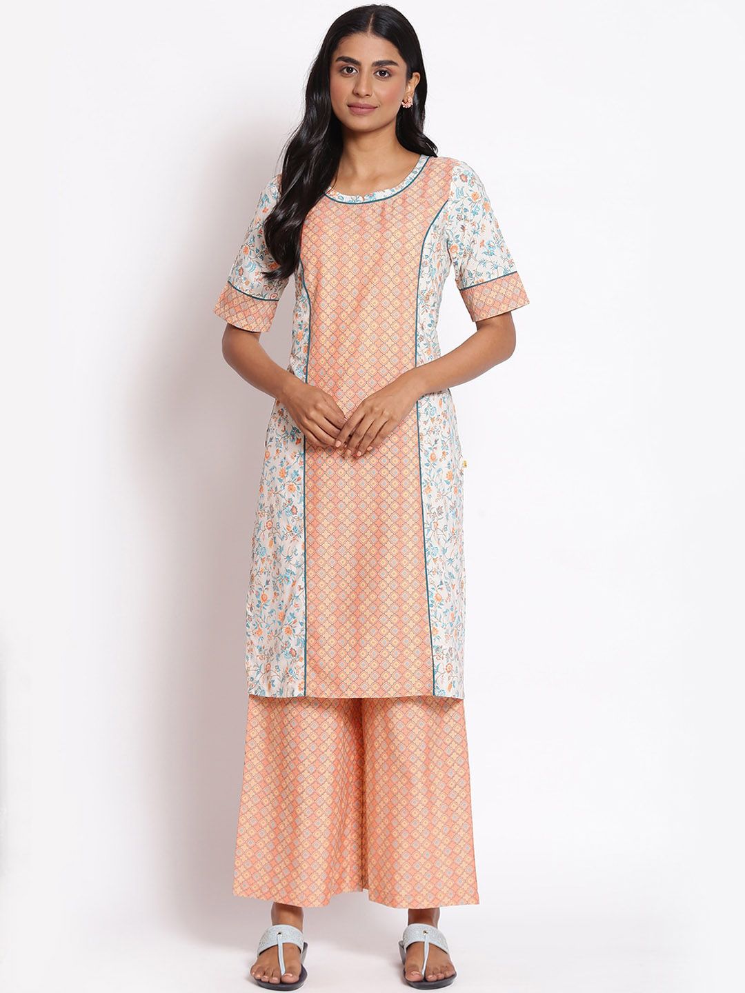 AURELIA Women White Floral Printed Kurta with Palazzos