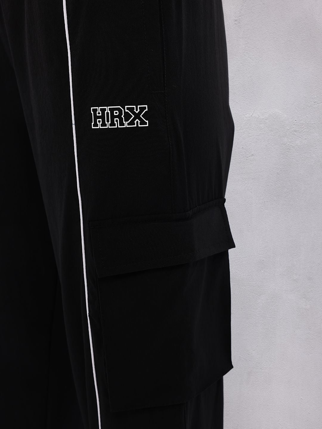 HRX by Hrithik Roshan Women Piping Detail Cargo-Style Training Joggers
