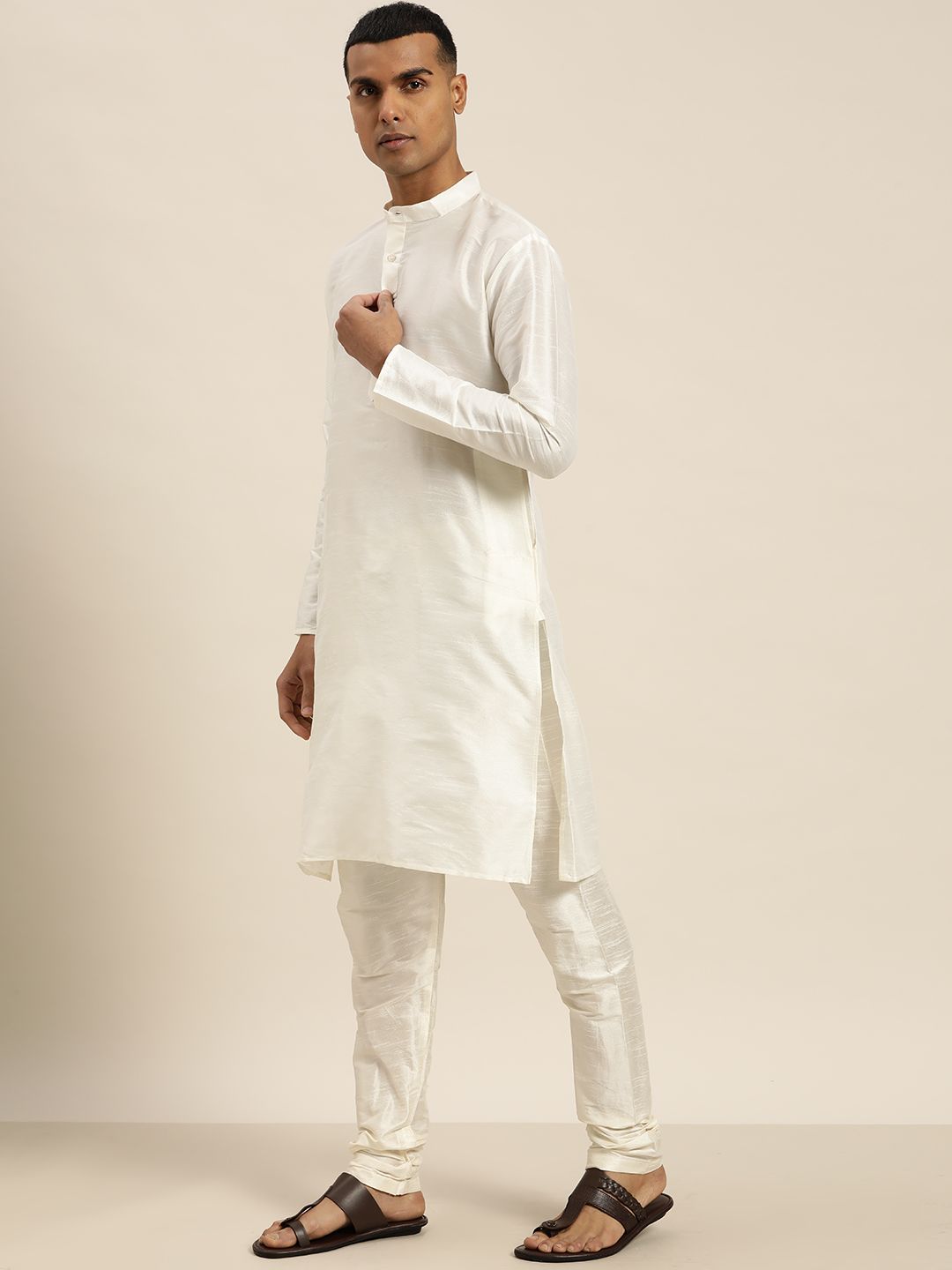 SOJANYA Off White & Sea Green Silk Blend Kurta dengan Churidar