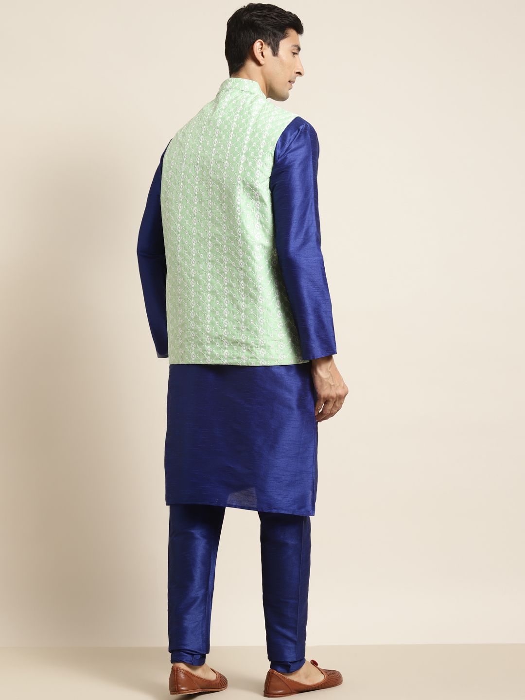 SOJANYA Men Blue & Sea Green Kurta with Pyjamas & Embroidered Nehru Jacket