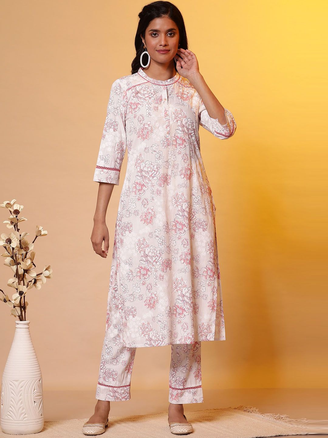 AURELIA Floral Printed Regular Kurta With Trousers