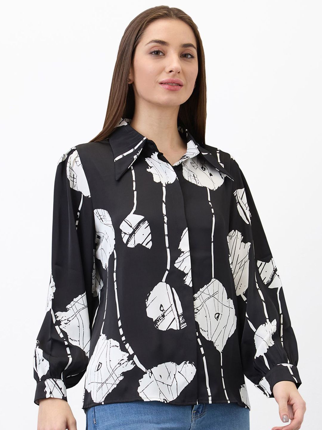 SPYKAR Women Regular Fit Spread Collar Floral Printed Casual Shirt