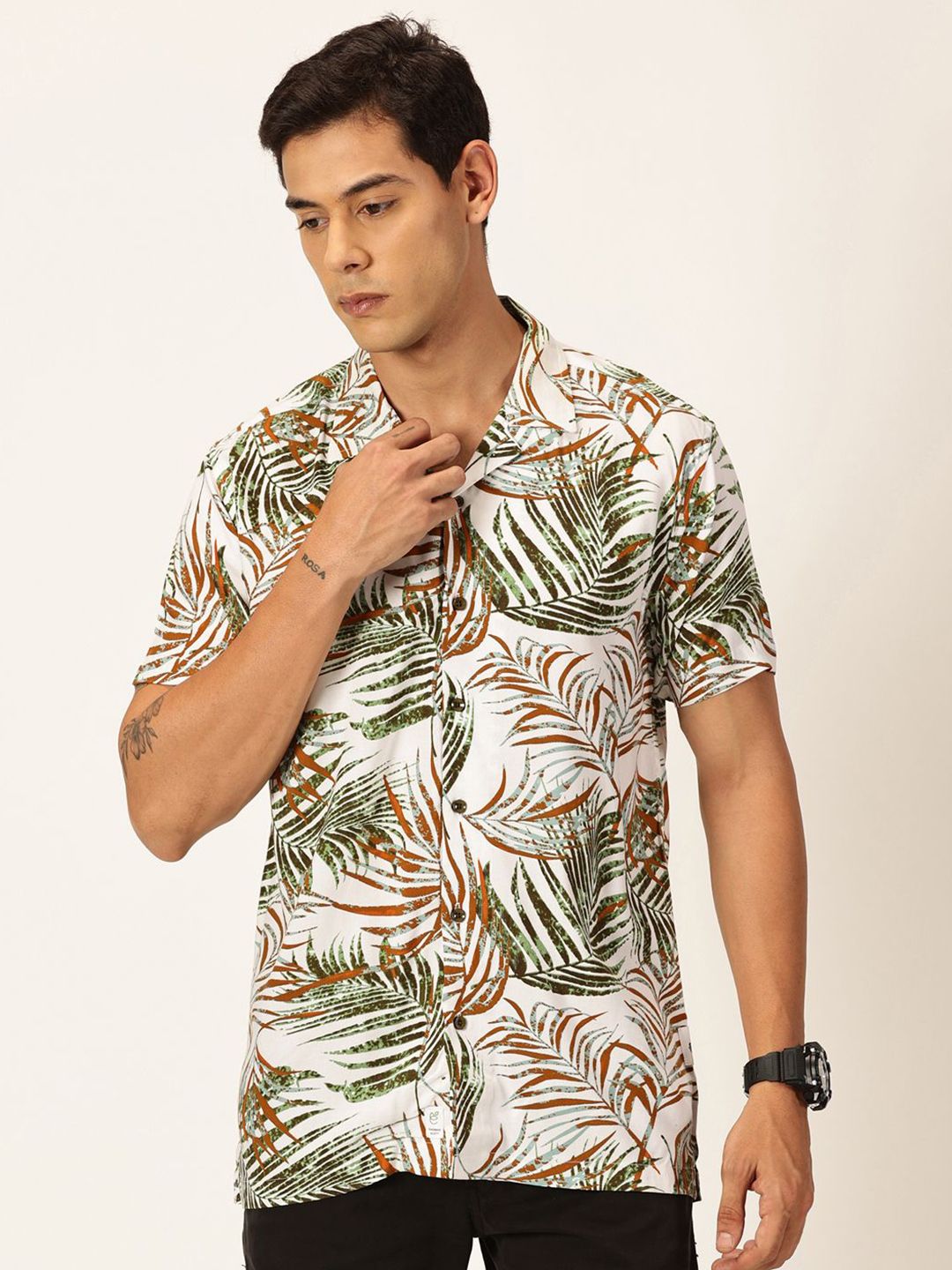 Thomas Scott Spread Collar Short Sleeves Premium Slim Fit Floral Printed Casual Shirt