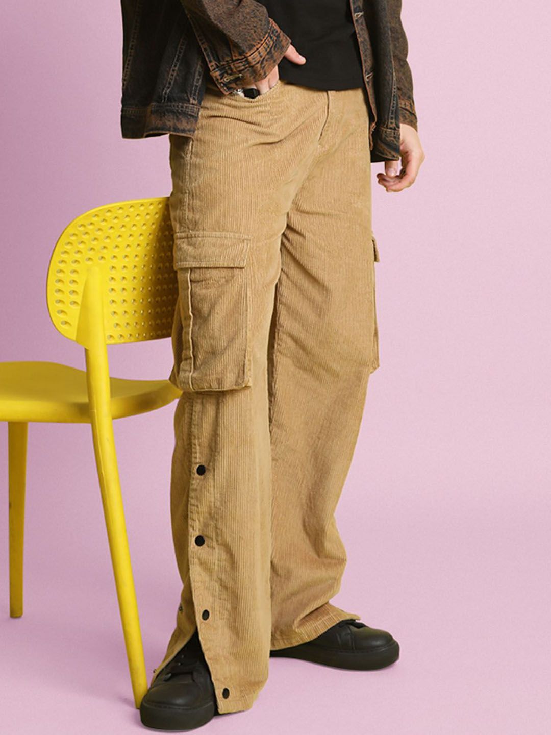 Bene Kleed Men Cotton Mid-Rise Baggy Fit Pleated Cargos Trouser