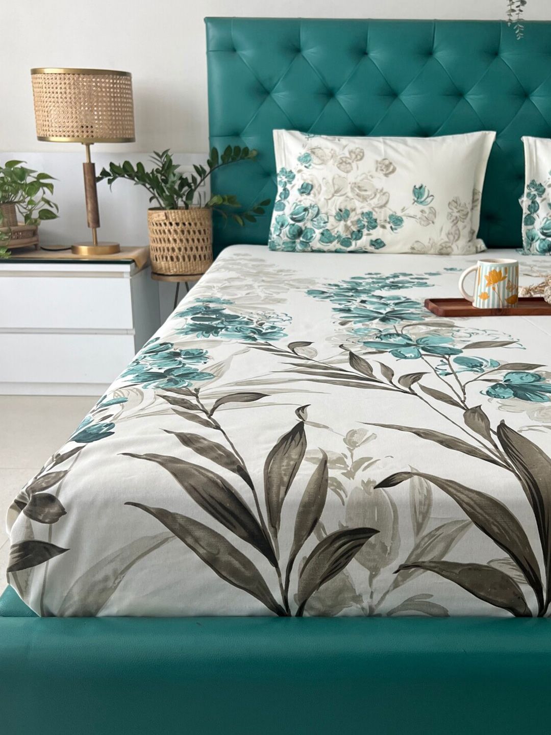 URBAN SPACE King Fitted Bedsheet Set