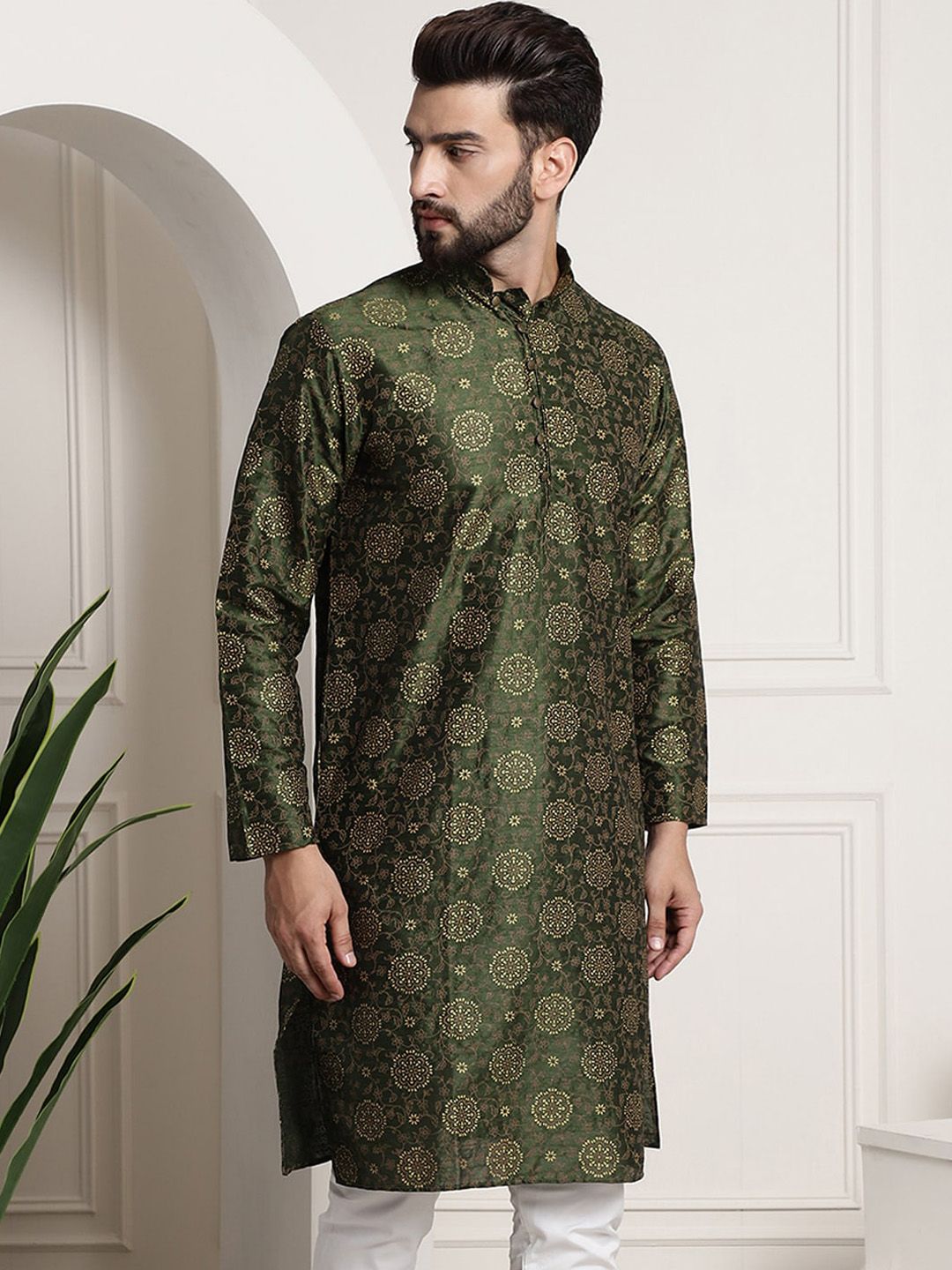 SOJANYA Floral Printed Mandarin Collar Straight Kurta