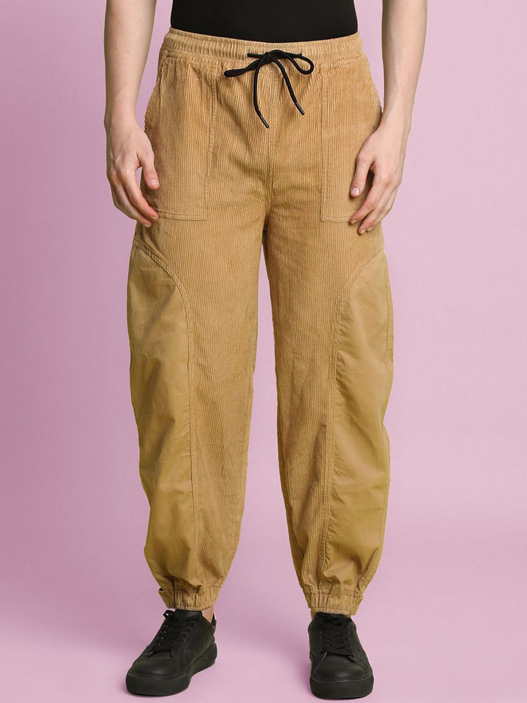 Bene Kleed Men Baggy Fit Mid-Rise Pure Cotton Joggers Trouser