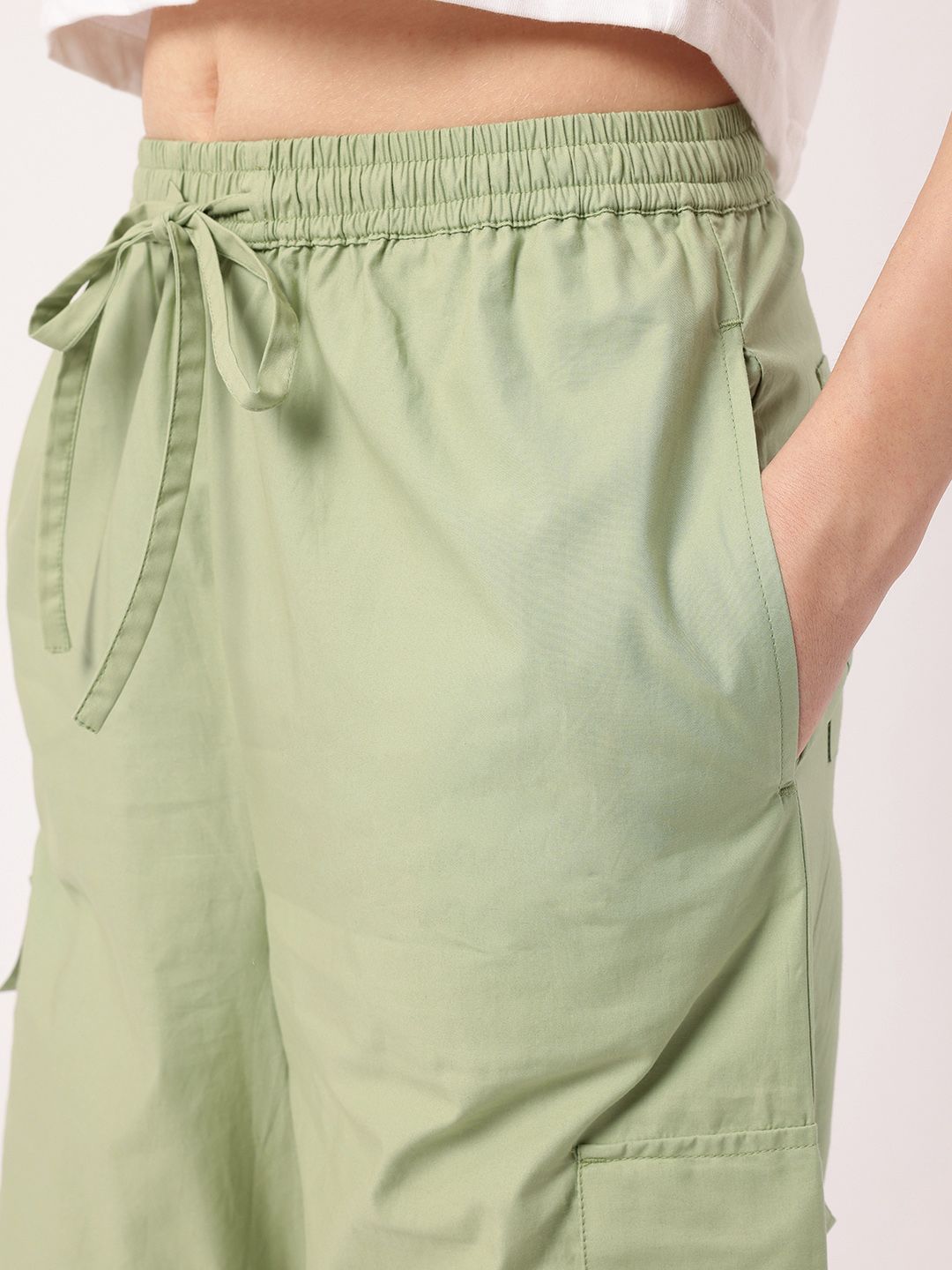 DressBerry Women Indie Street Smart In Cargo Grooves Trousers