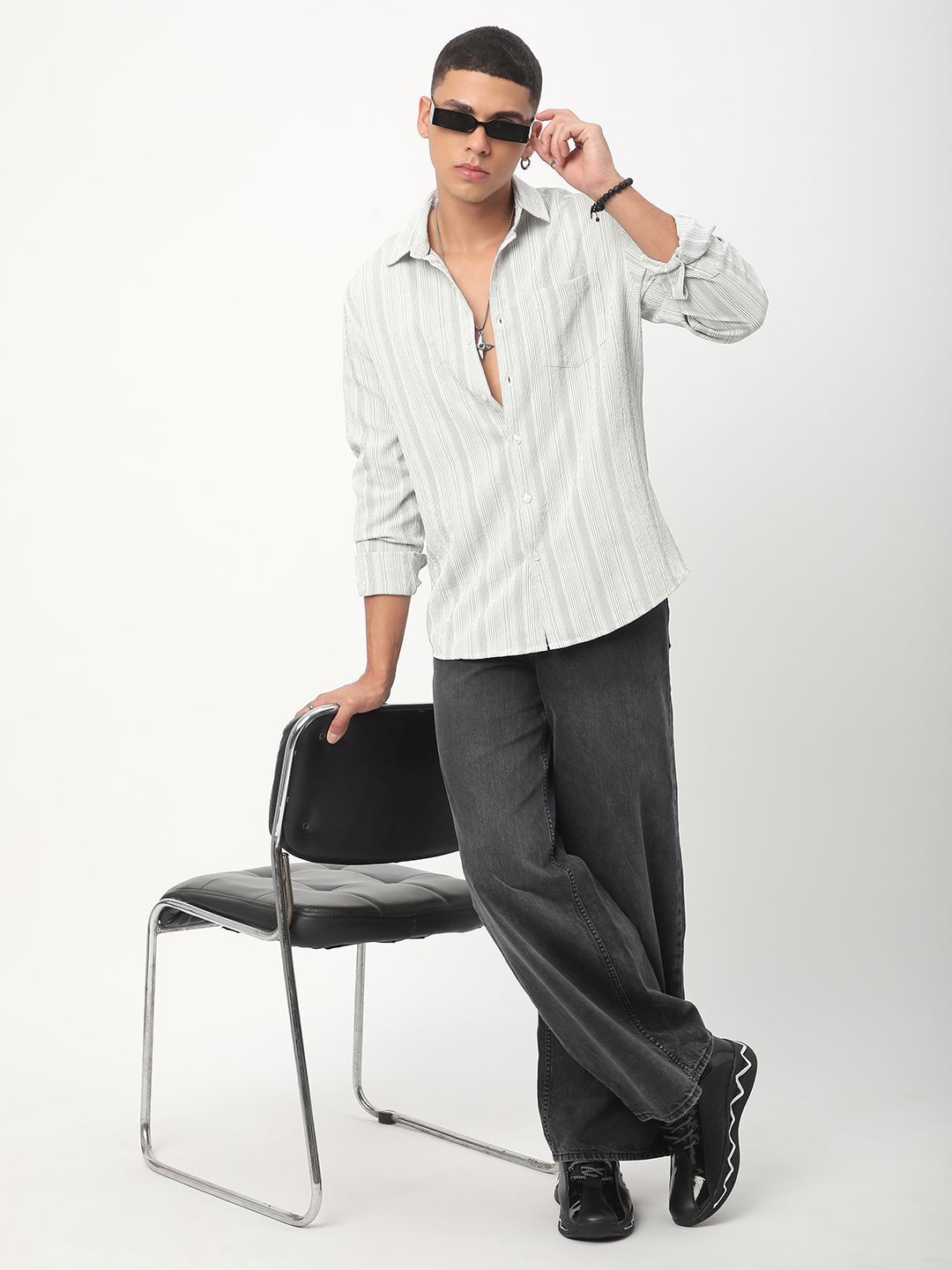 VASTRADO Men Classic Spread Collar Multi Striped Slim Fit Casual Shirt