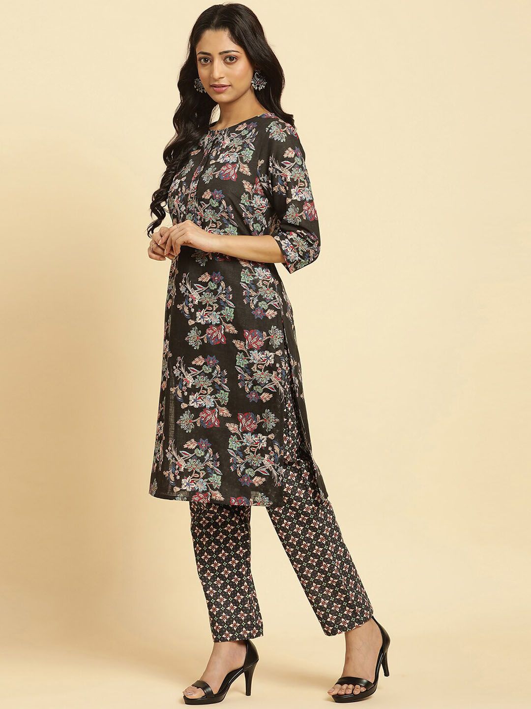 W Floral Printed Regular Pure Cotton Straight Kurta with Trousers