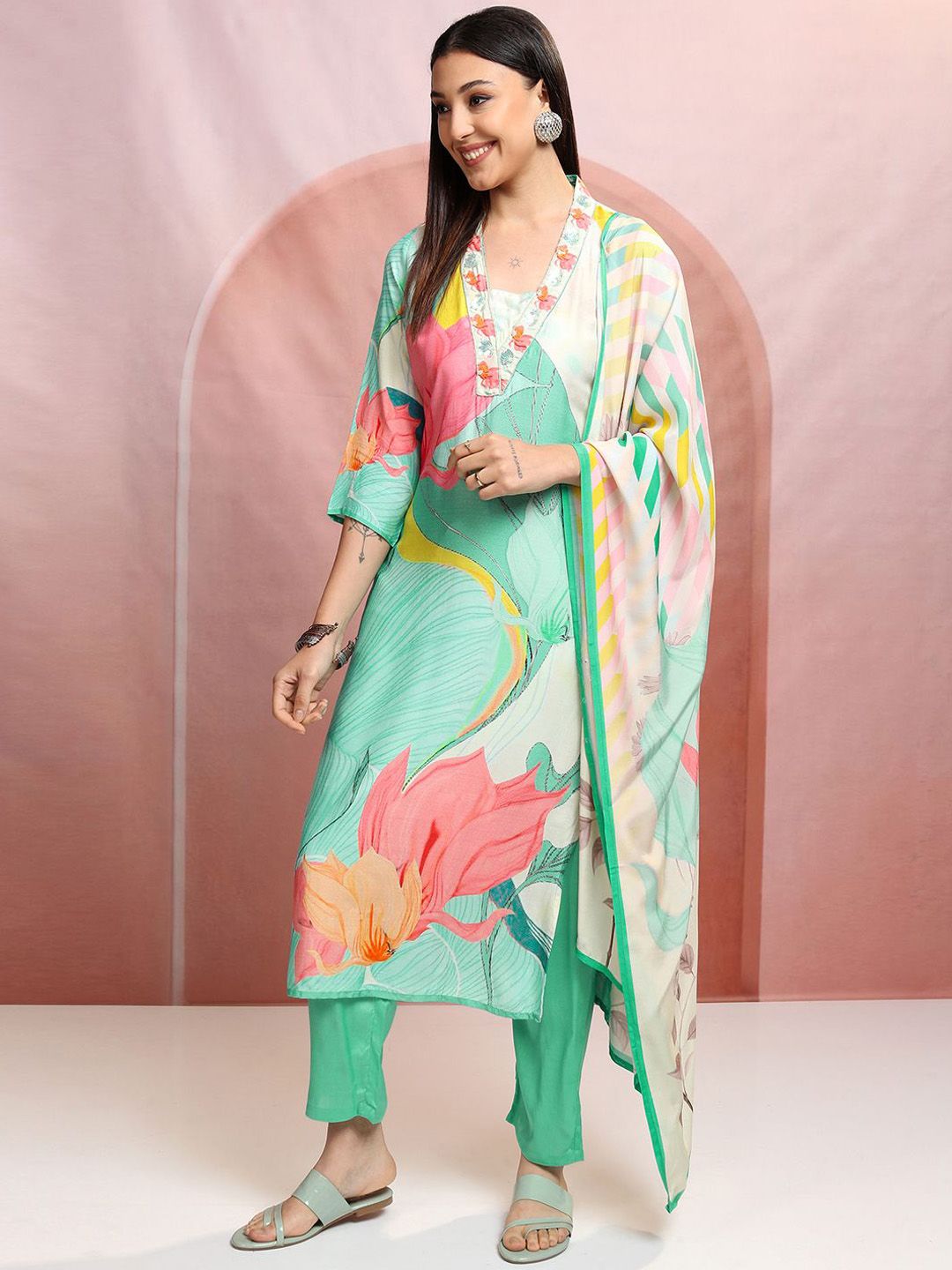Vishudh Green Floral Printed V-Neck Straight Kurta With Trousers & Dupatta