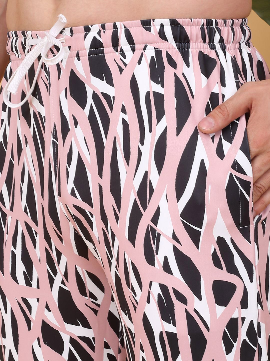 Sweet Dreams Pink & White Abstract Printed Round Neck Night suit