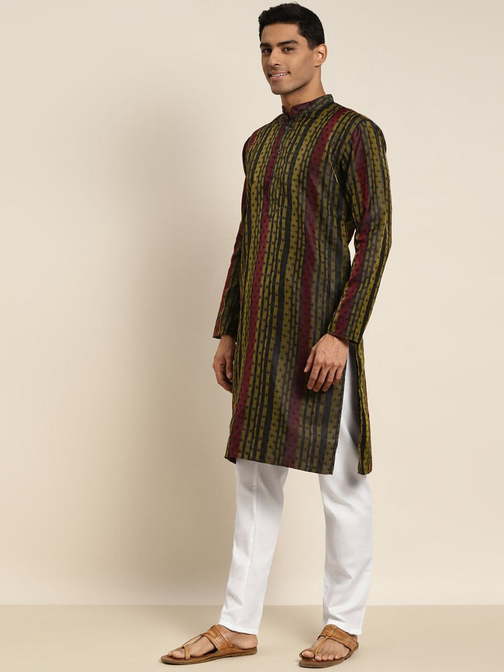 SOJANYA Kurta Kerja Benang Bunga Hijau & Hitam Lelaki