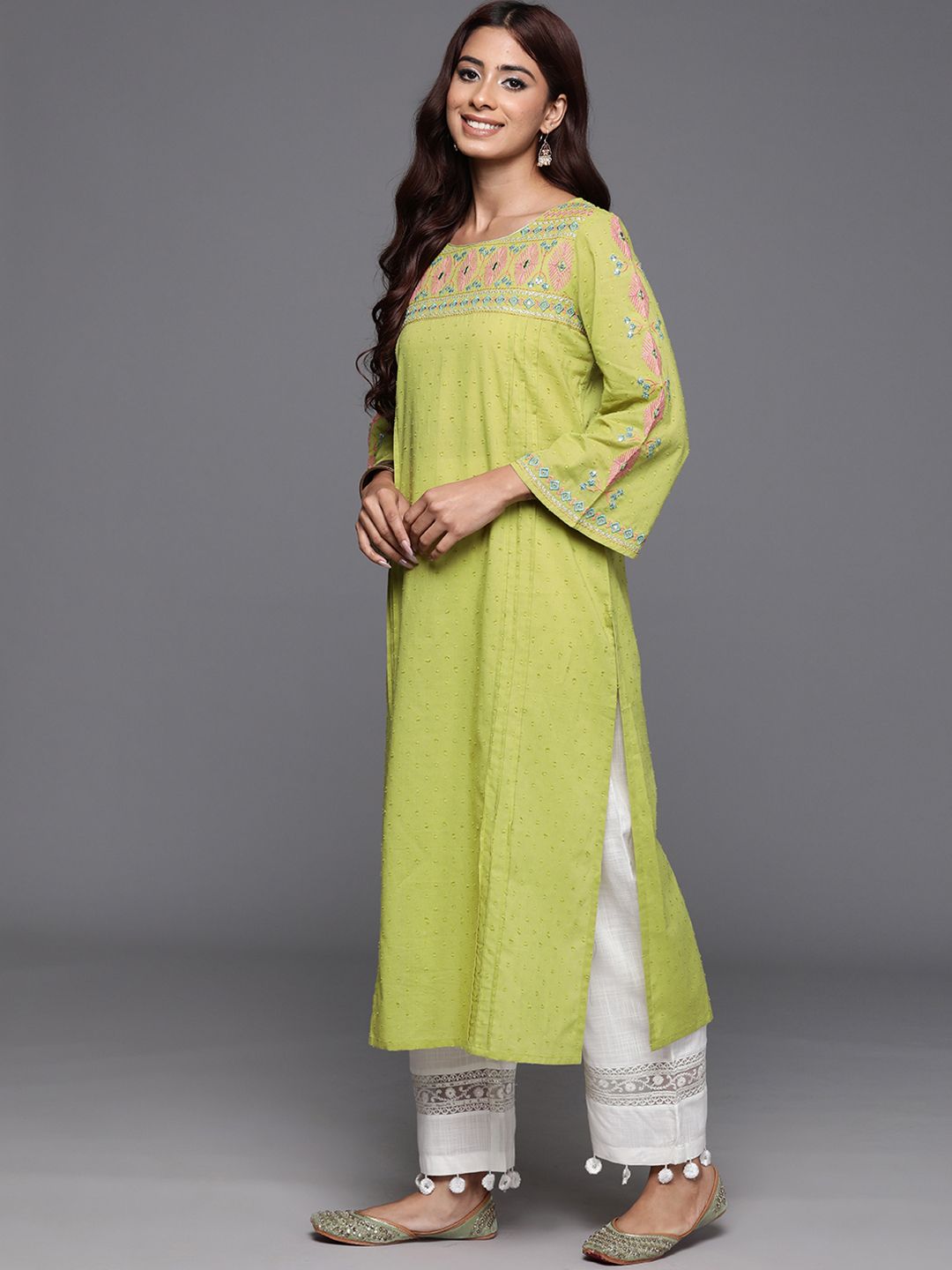 Varanga Women Embroidered Flared Sleeves Thread Work Boat Neck Kurta