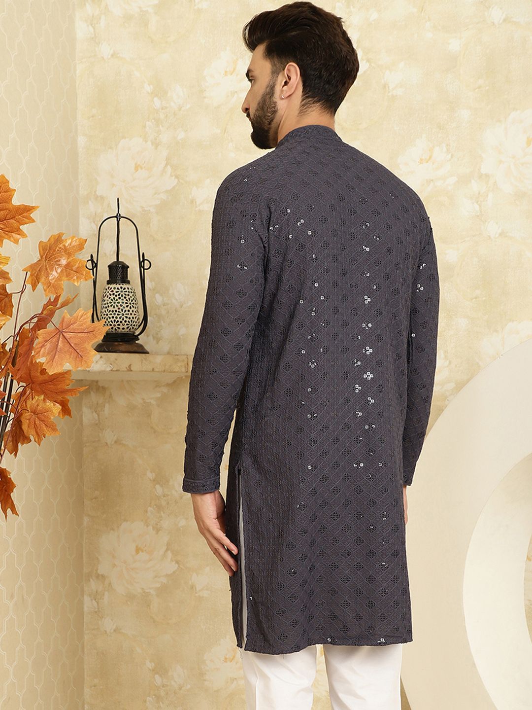 SOJANYA Men Grey Thread Work Kurta