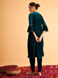 Shae by SASSAFRAS Women Green & Golden Yoke Design Velvet Finish Straight Kurta