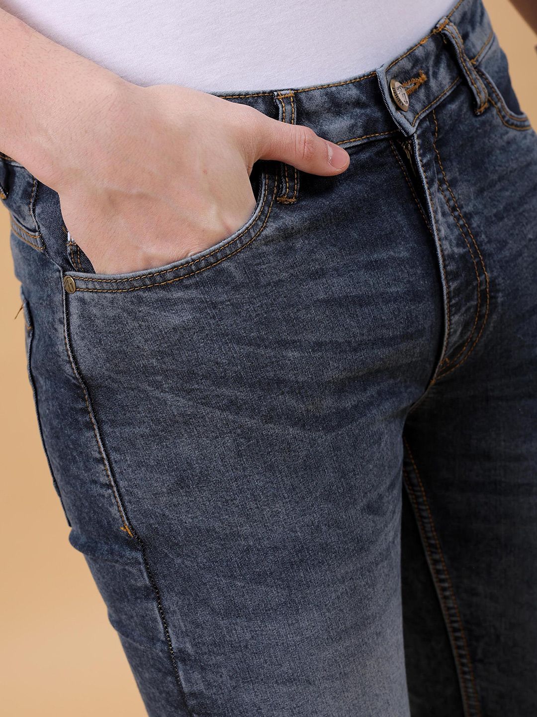 The Indian Garage Co Men Slim Fit Light Fade Stretchable Jeans