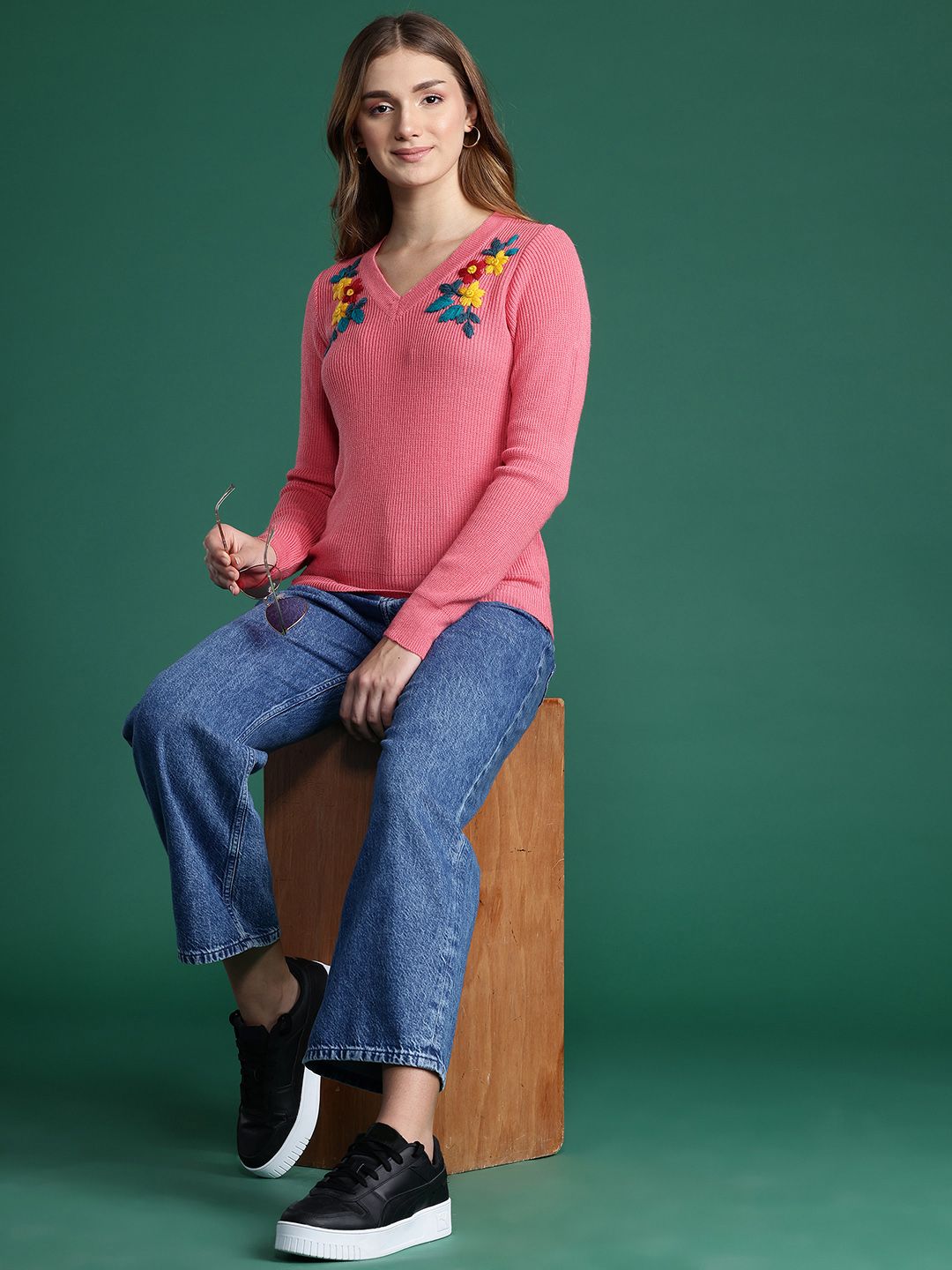 DressBerry Floral Embroidered Pullover