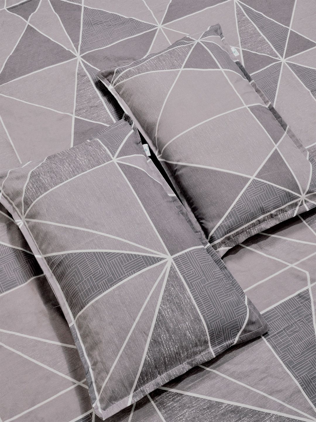 KLOTTHE Purple & Grey Geometric 300 TC King Bedsheet with 2 Pillow Covers