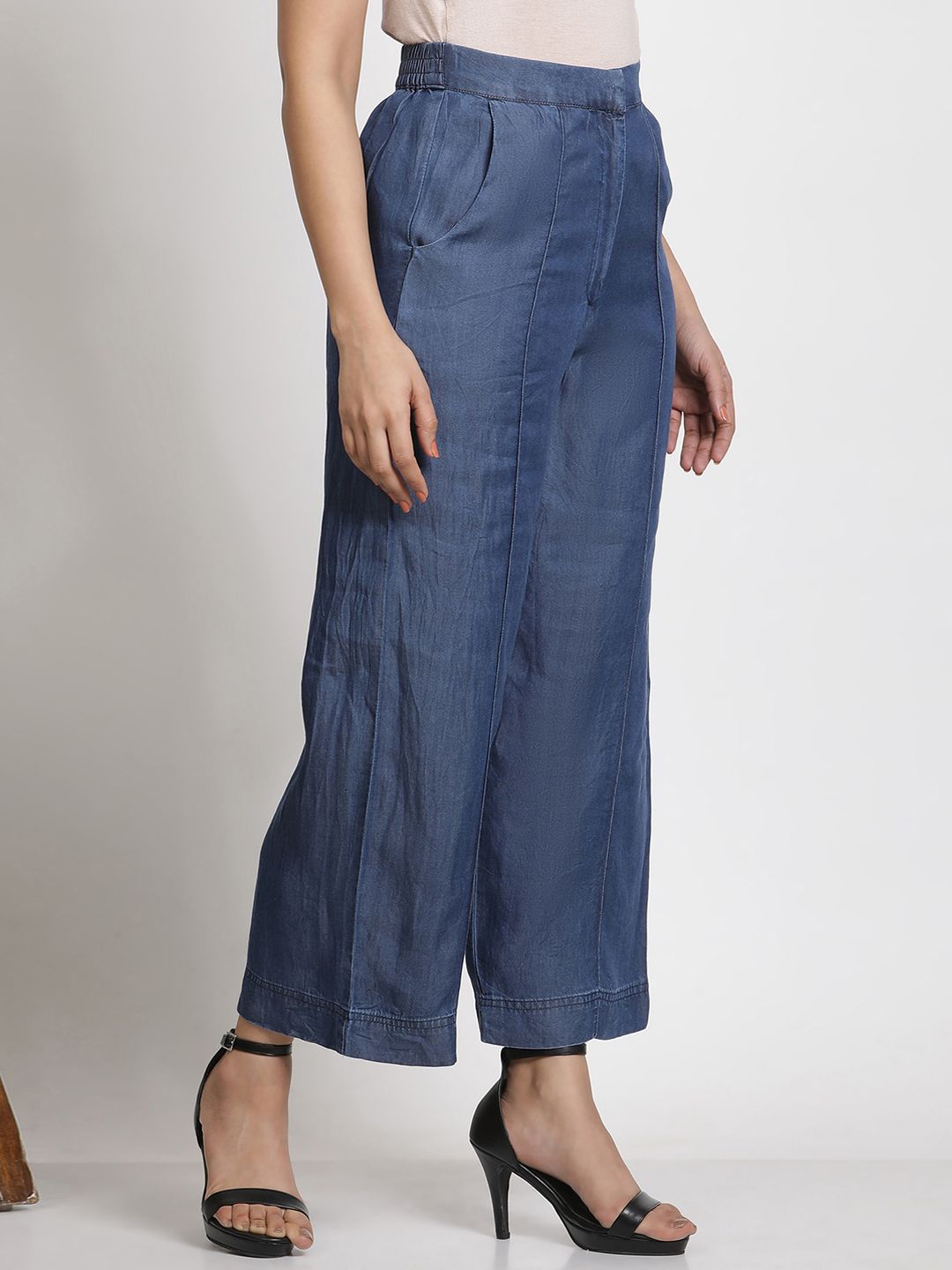 W Women Straight Fit Mid-Rise Pleated Culottes Trousers