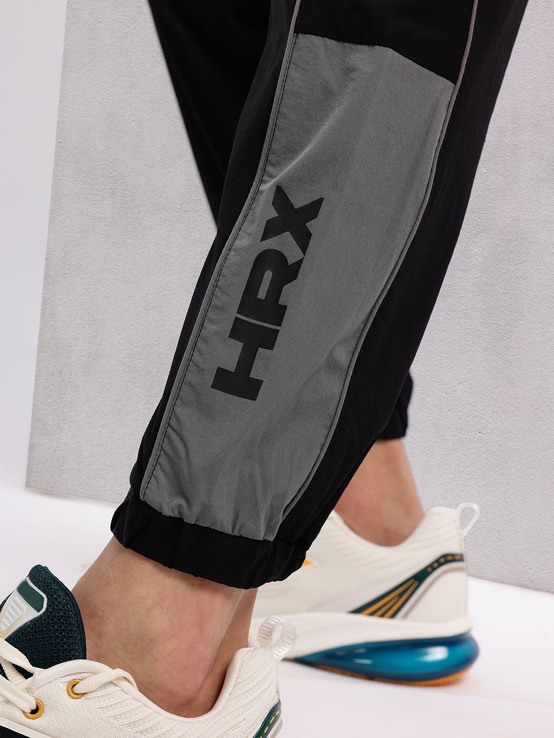 HRX by Hrithik Roshan Men Rapid-Dry Training Joggers