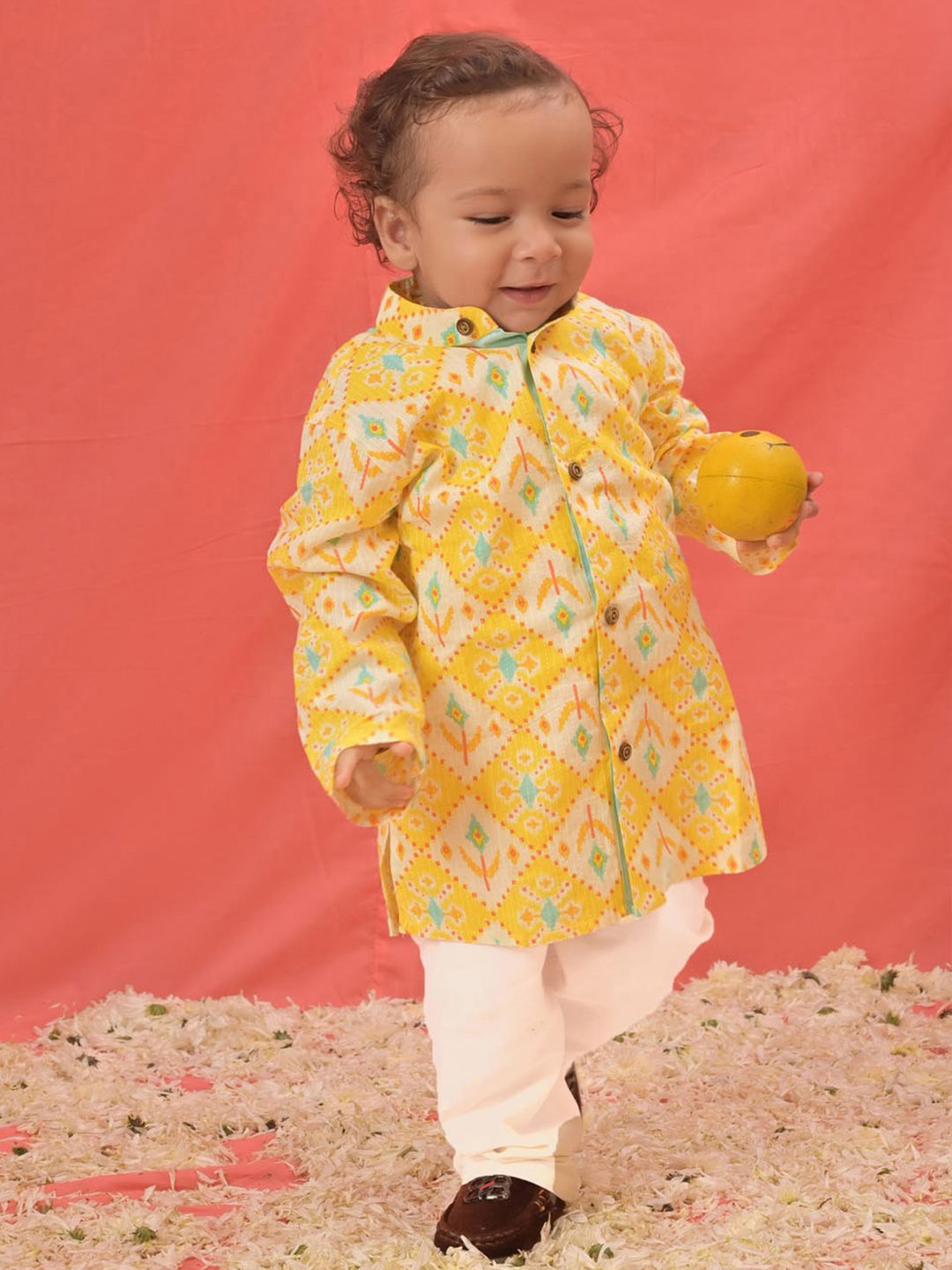 VASTRAMAY Boys Ethnic Motifs Printed Kurta With Pyjamas