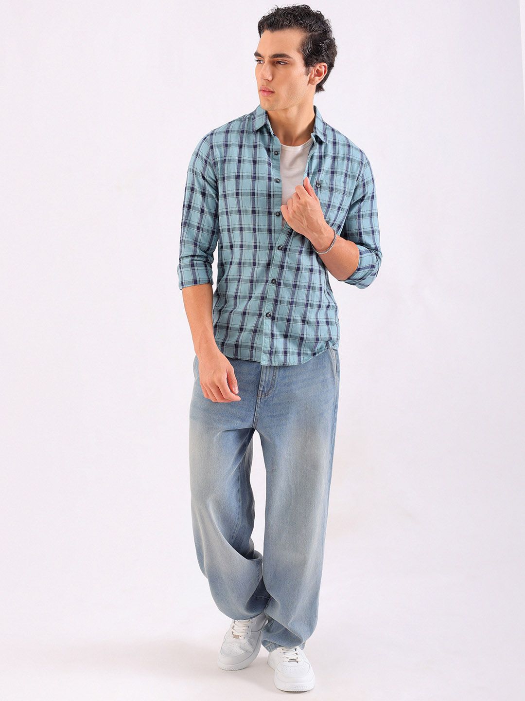 The Indian Garage Co Men Blue & Black Tartan Checks Casual Shirt