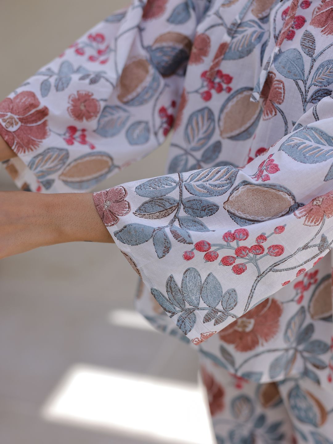 SANSKRUTIHOMES Women Floral Pure Cotton Printed Night suit