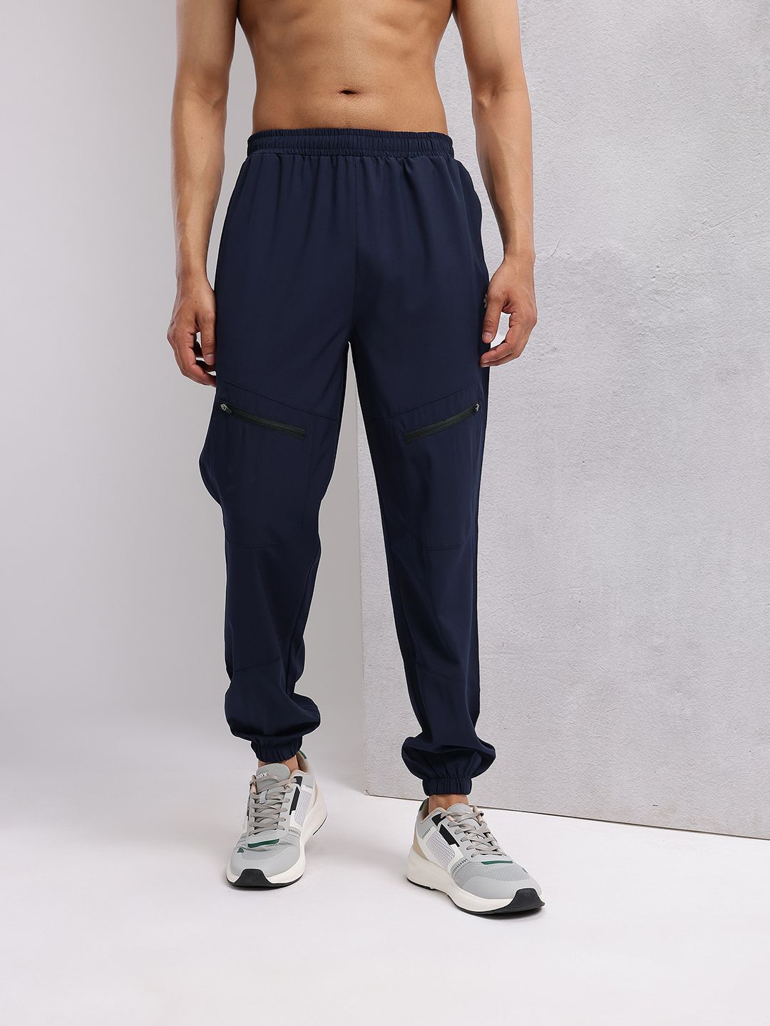 HRX by Hrithik Roshan Men Mid-Rise Rapid-Dry Training Joggers with Zip Detailing