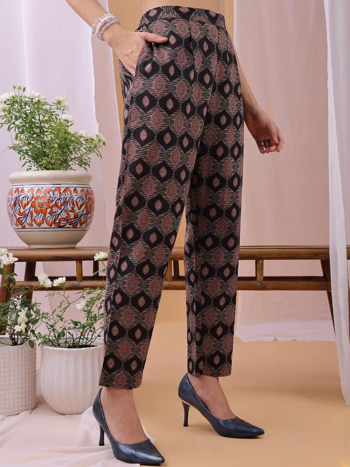 KALINI Women Printed Regular Pure Cotton Kurta with Trousers