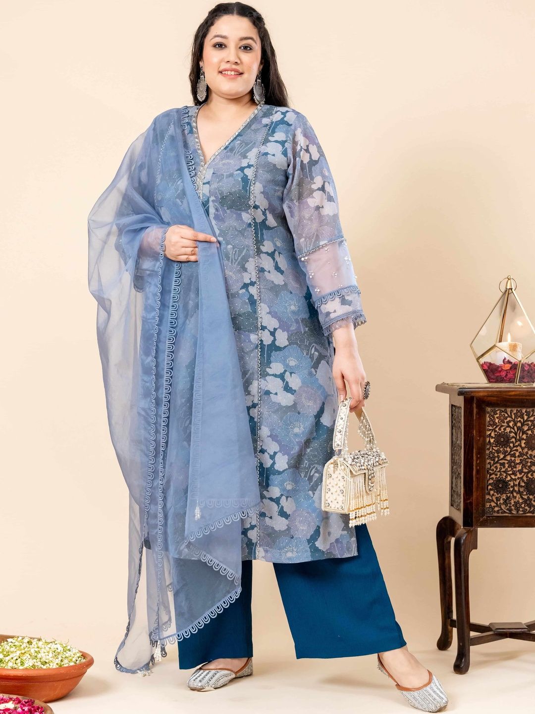 Mamicha Printed V-Neck Kurta Set