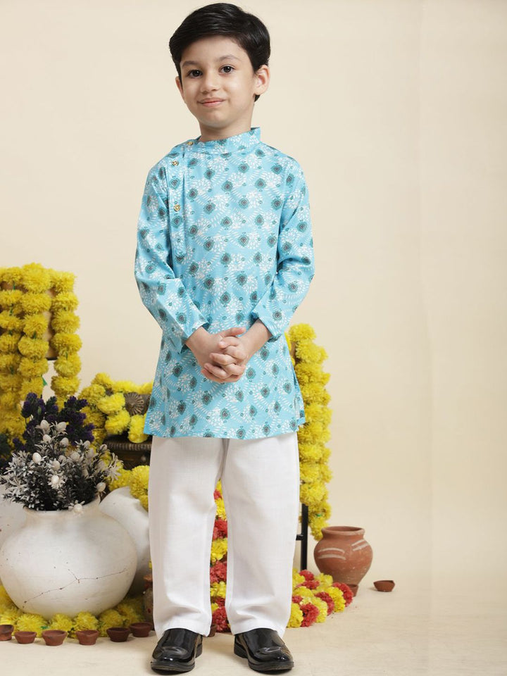 Cutiekins Boys Ethnic Motifs Printed Mandarin Collar Straight Kurta with Trousers