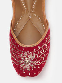 House of Pataudi Women Ethnic Embellished Mojaris